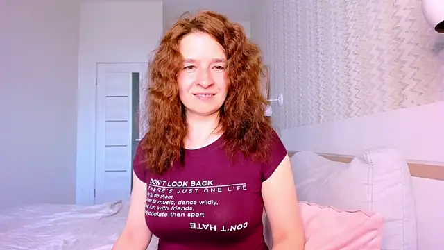   MaryLee   online show from May 19, 3:46 am