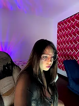 emiily15   online show from October 18, 10:55 pm