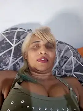 Goodgirlsue 77 online show from December 14, 9:09 pm