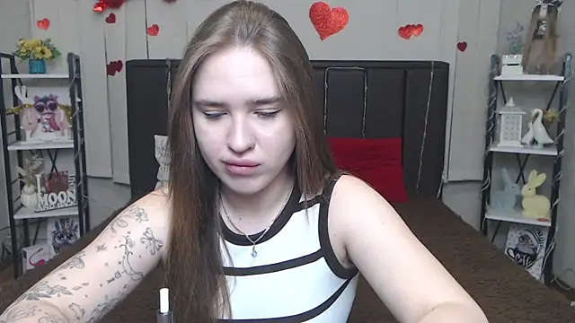 LauraHlot online show from May 24, 6:07 pm