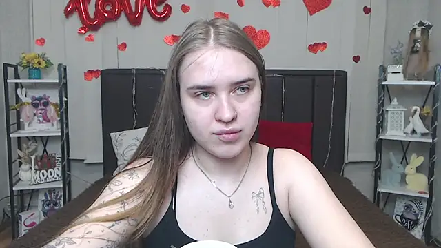LauraHlot online show from May 23, 6:06 pm