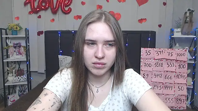 LauraHlot online show from May 21, 7:17 am