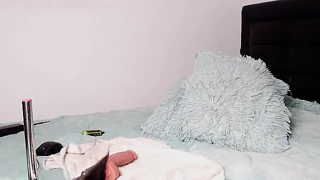 anyaadamss online show from October 28, 11:05 am