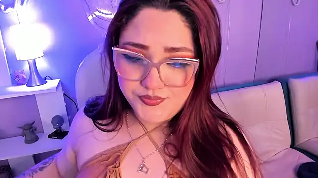 Camiila Osorio online show from November 27, 7:39 pm