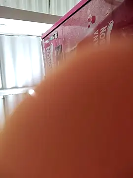 Linda Lars online show from February 27, 4:01 am