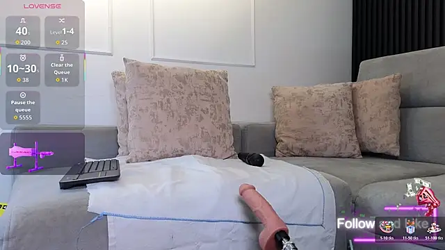 anellejones online show from November 3, 4:49 am