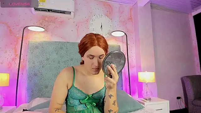 JESSI NAOMI online show from November 3, 11:09 pm