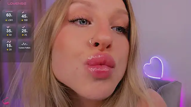 lilyvibe online show from October 5, 6:02 pm
