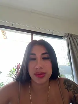 kiim taaylor online show from August 7, 1:29 pm