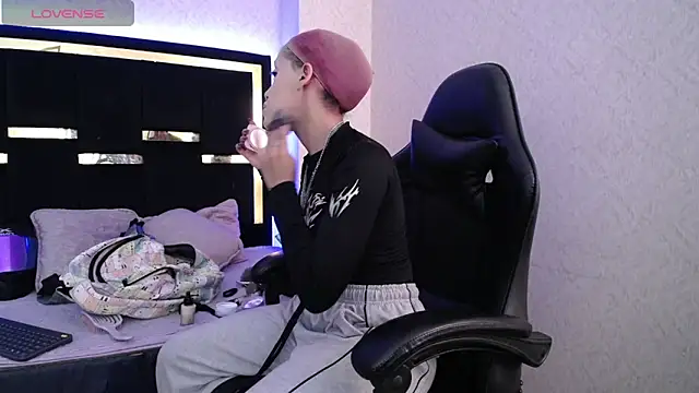 Bunny O online show from March 24, 1:33 am