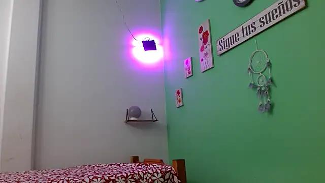 evaleribigtits18 online show from May 28, 1:03 am