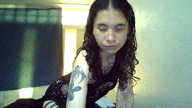 CELEna098rs707 online show from February 5, 9:40 pm