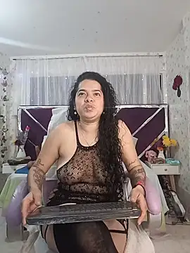 alexa-cooper- online show from March 20, 10:03 pm