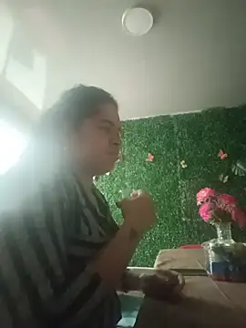 alexa-cooper- online show from April 1, 9:34 pm