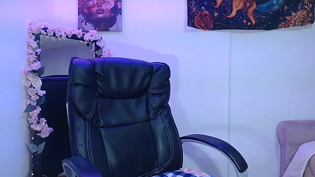 yulieth anamar online show from November 6, 8:59 pm