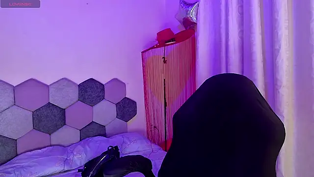 Horny tgn online show from March 31, 6:19 pm