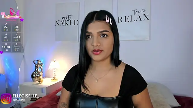 ElleGisellee online show from May 15, 6:49 am