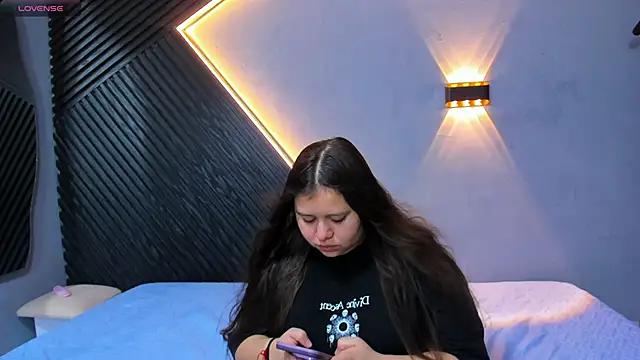 Laia and Aloby online show from May 26, 11:26 pm