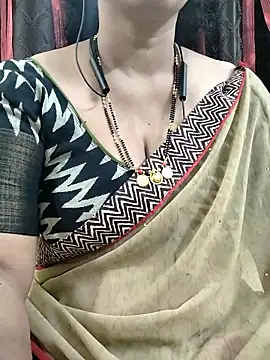 Snapshot of bhuvana555 chatting on September 21, 5:44 pm bhuvana555 online show from September 21, 5:44 pm