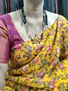 Snapshot of bhuvana555 chatting on September 23, 6:06 pm bhuvana555 online show from September 23, 6:06 pm