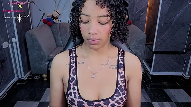 Violeth b online show from May 11, 4:04 pm