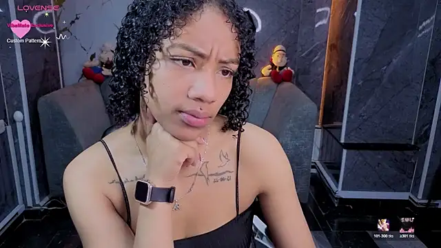 Violeth b online show from May 6, 1:26 pm