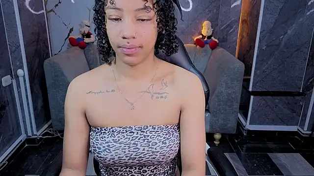 Violeth b online show from May 7, 1:37 pm