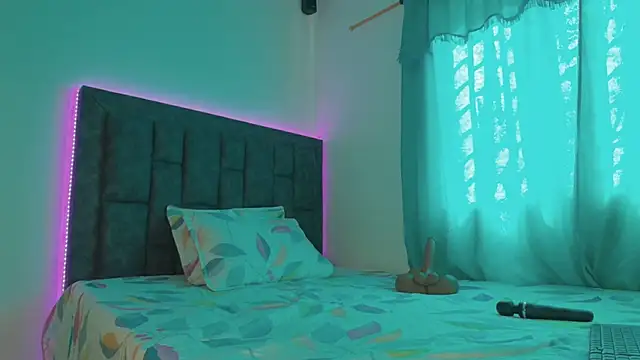 IssabellaLopez online show from November 21, 7:05 pm