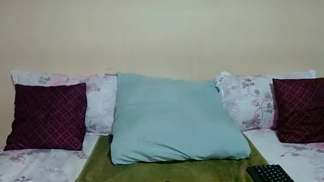 DiamondLuv29 online show from May 8, 2:37 am