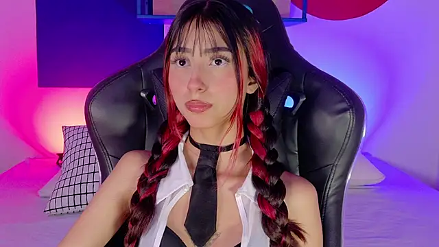 ParisFox  online show from March 30, 9:36 pm