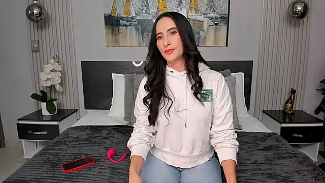 SaraGomez1 online show from May 23, 3:21 pm