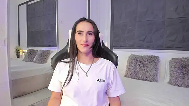 SaraGomez1 online show from January 8, 12:42 pm