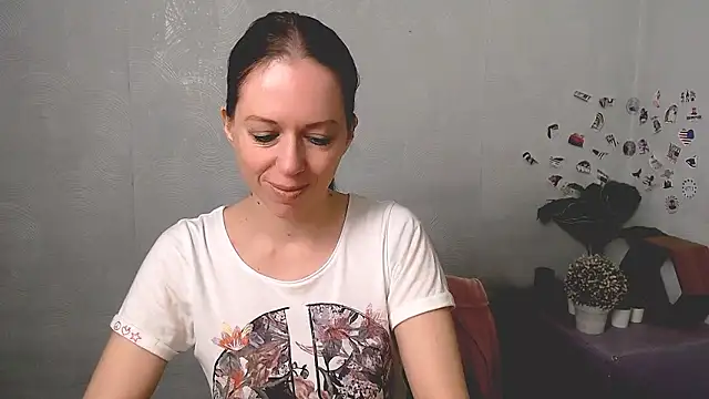 GloriaSi  online show from May 8, 2:48 am