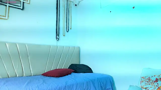 elines  online show from March 21, 7:19 pm