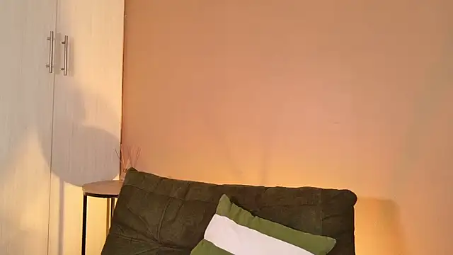 miaa lux online show from March 7, 6:04 pm