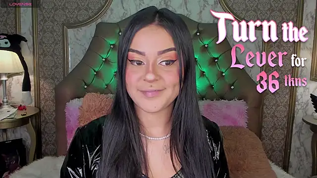 SoffiQueen online show from May 16, 2:49 pm