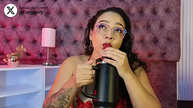 EMILYY FOXY online show from May 16, 7:02 pm