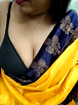 Snapshot of Cute_Kritika chatting on September 12, 5:08 am Cute Kritika online show from September 12, 5:08 am