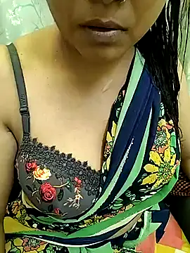 Snapshot of Cute_Kritika chatting on September 11, 4:57 am Cute Kritika online show from September 11, 4:57 am