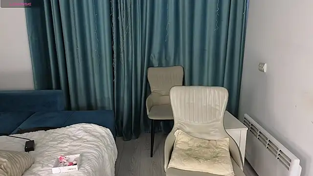 AudreyMell online show from April 28, 1:48 pm