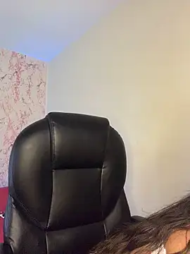 ElaaPerez online show from April 4, 2:27 pm