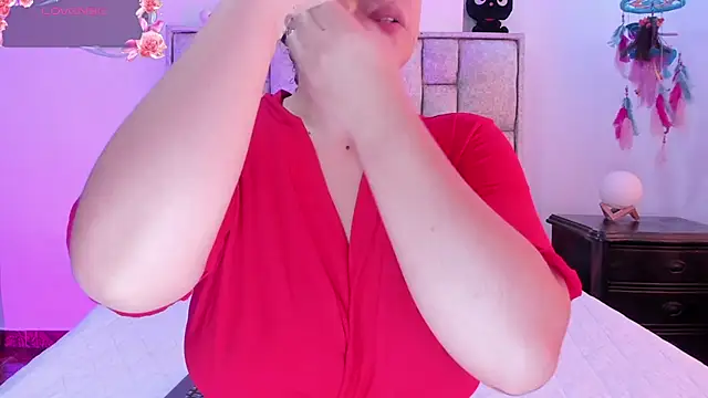 brianaGuzman online show from October 11, 5:37 pm