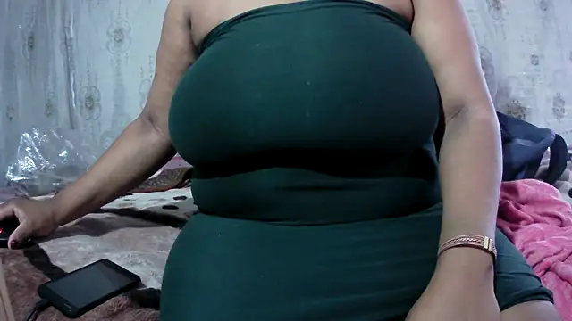 tripplexhoney101 online show from November 13, 5:06 am