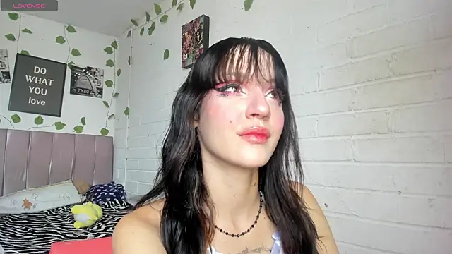 katt  black   online show from May 11, 8:28 pm