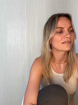Milla  one online show from May 5, 12:52 pm