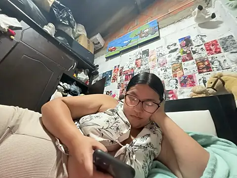 violeta 818 online show from May 24, 6:23 am