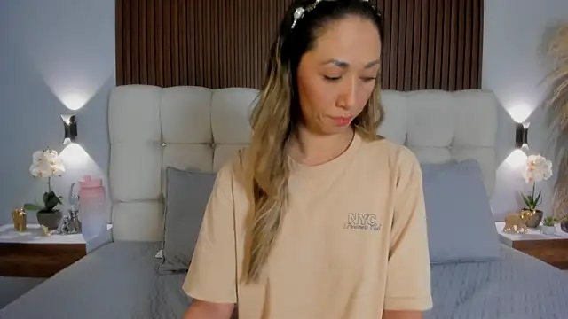 Emma23   online show from May 6, 8:07 am