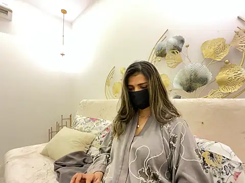 MaYaa  11 online show from April 10, 6:52 am