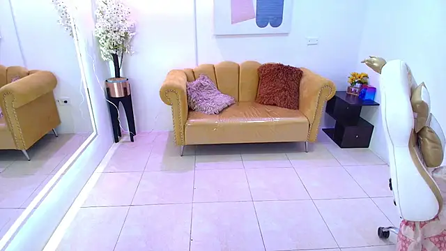 Julie coper online show from September 18, 1:42 pm