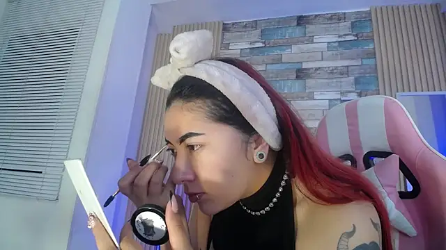 Mia Rinn online show from March 29, 1:10 pm